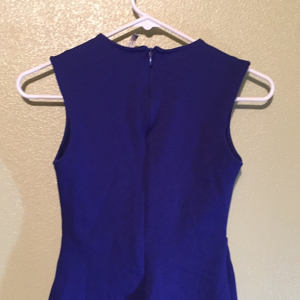 Dress - Picture 3 of 4
